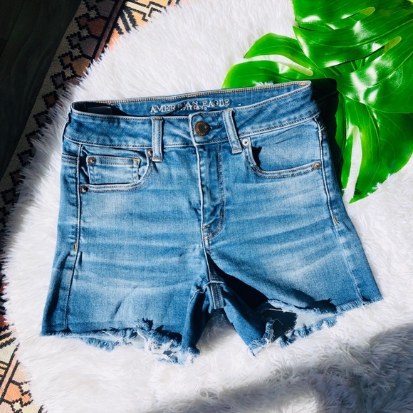 Women’s American Eagle outfitters shorts - Picture 2 of 6